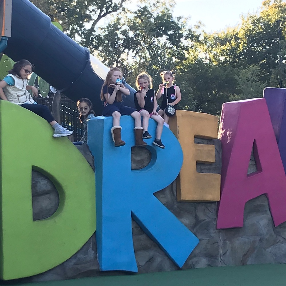 Meet your Posher, Catherine